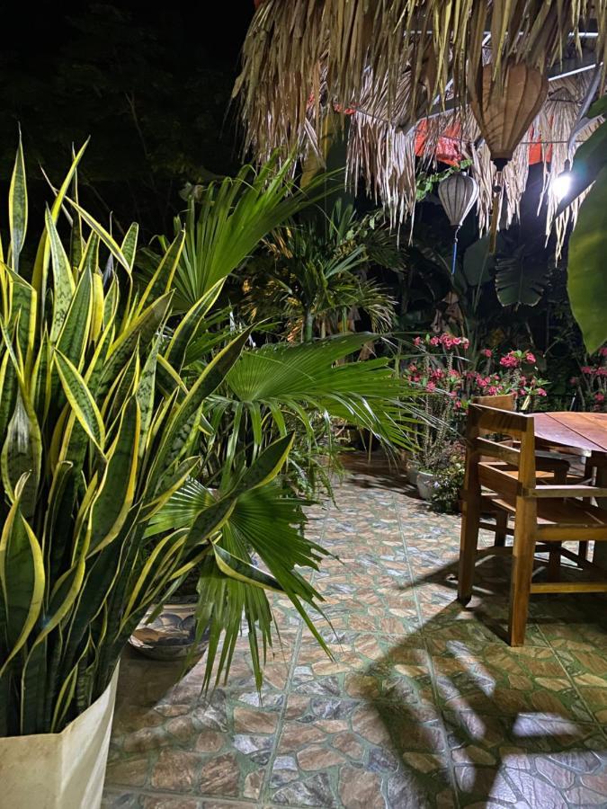 Thien Thanh Hotel Фонгня Екстер'єр фото