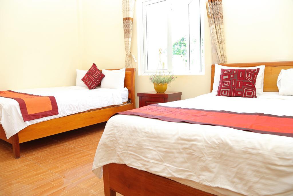 Thien Thanh Hotel Фонгня Екстер'єр фото