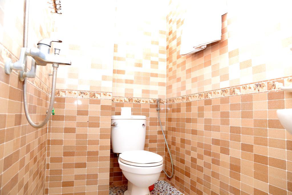 Thien Thanh Hotel Фонгня Екстер'єр фото